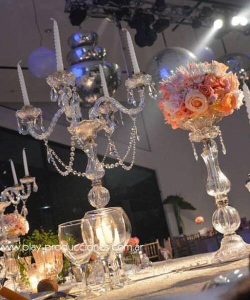 Iluminación y decoración de candelabros para eventos